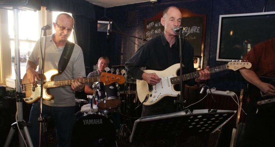 The Juju Men at the Lord Nelson (27th November 2011 - Photo by Ken Knight)