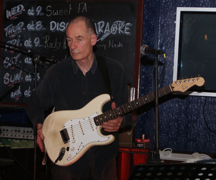 The Juju Men at the Lord Nelson (27th November 2011 - Photo by Ken Knight)